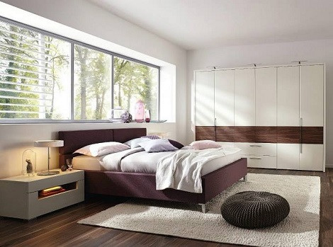 Hulsta Elmo II bed en nachtkastjes met verlichting, wit en noten, draaideurkast 6 deuren,dealer theo bot boxspring matras, hoorn, zwaag